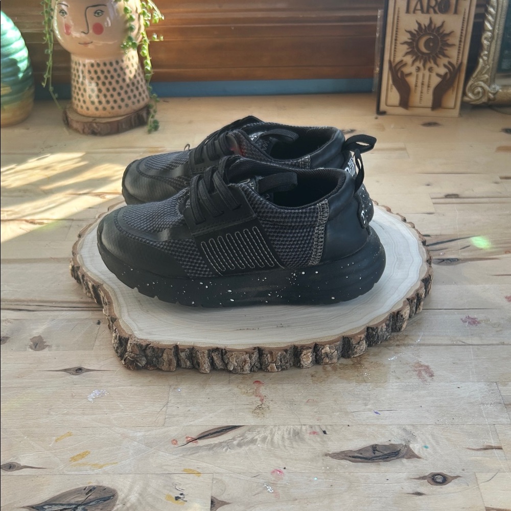 Hey Dude Black Mesh Kids Sneakers - Picture 5 of 6